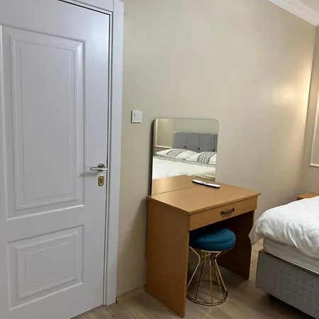 Centrally Located Family House Oldcity